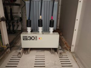 三重県伊勢市の年金事務所にてキュービクルの更新電気工事