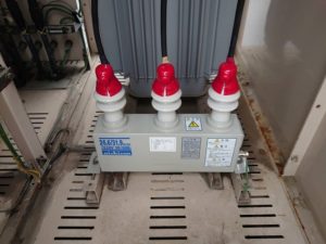 三重県伊勢市の年金事務所にてキュービクルの更新電気工事